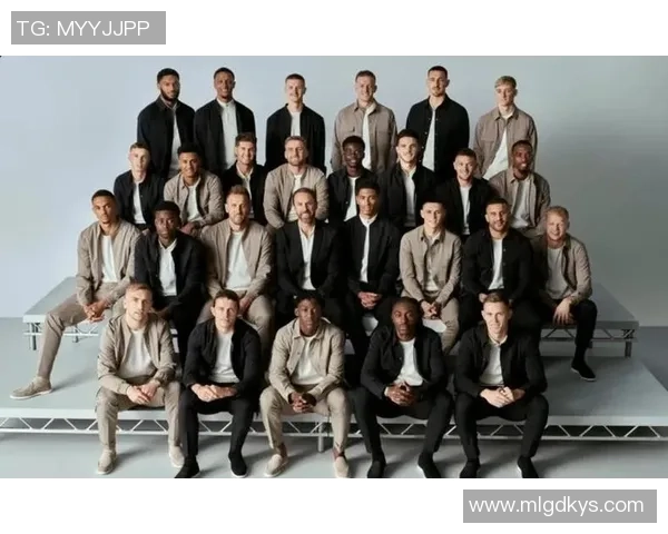 英国足球传奇球星的辉煌历程与现代足球的深刻影响