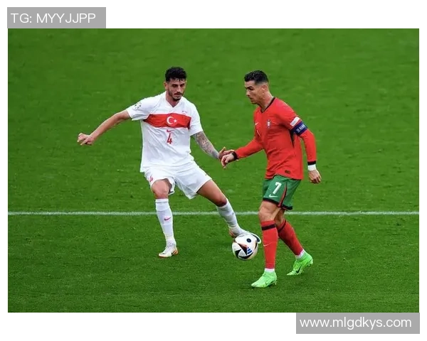 全球三高足球球星排名榜揭秘:顶尖球员实力对比分析 全球三高足球球星排名榜揭秘:顶尖球员实力对比分析