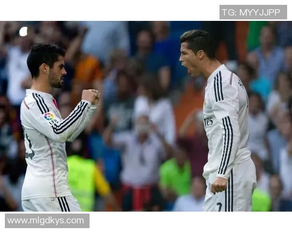 聚焦梅西C罗内马尔等足坛巨星 揭示他们的传奇成就与影响力 聚焦梅西C罗内马尔等足坛巨星 揭示他们的传奇成就与影响力