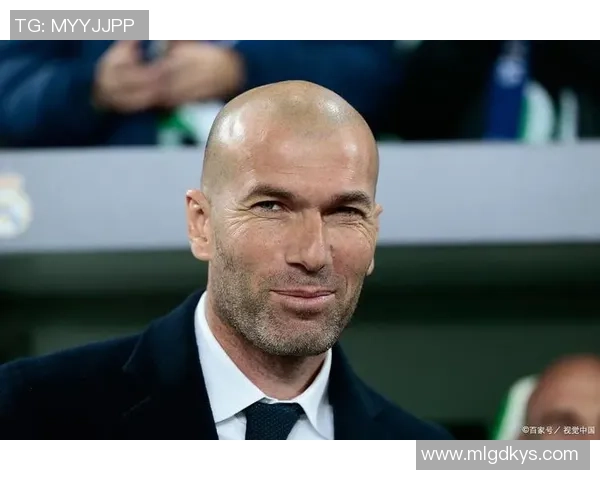 足坛传奇边后卫球星的成长之路与战术价值全面解析 足坛传奇边后卫球星的成长之路与战术价值全面解析